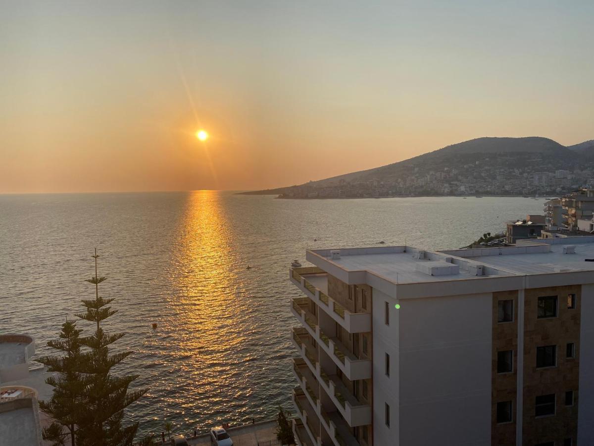 Apartment With Huge Sea View Balcony Sarandë エクステリア 写真
