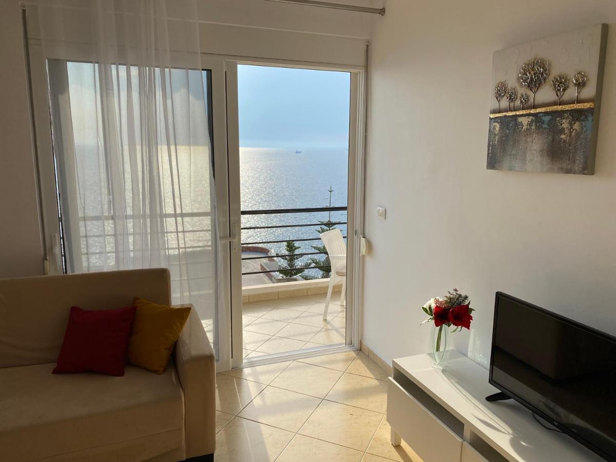 Apartment With Huge Sea View Balcony Sarandë エクステリア 写真