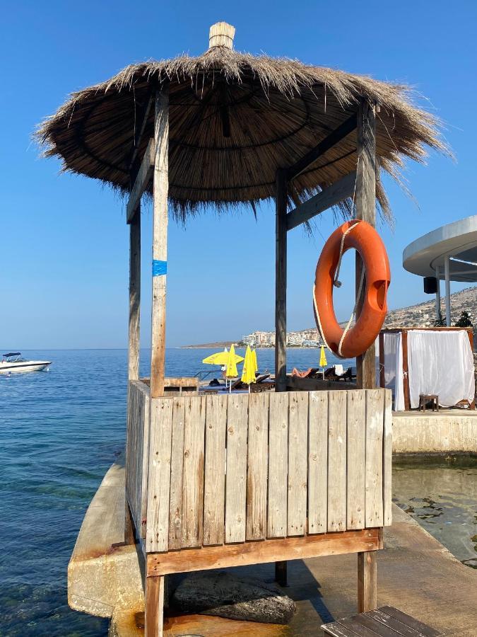 Apartment With Huge Sea View Balcony Sarandë エクステリア 写真