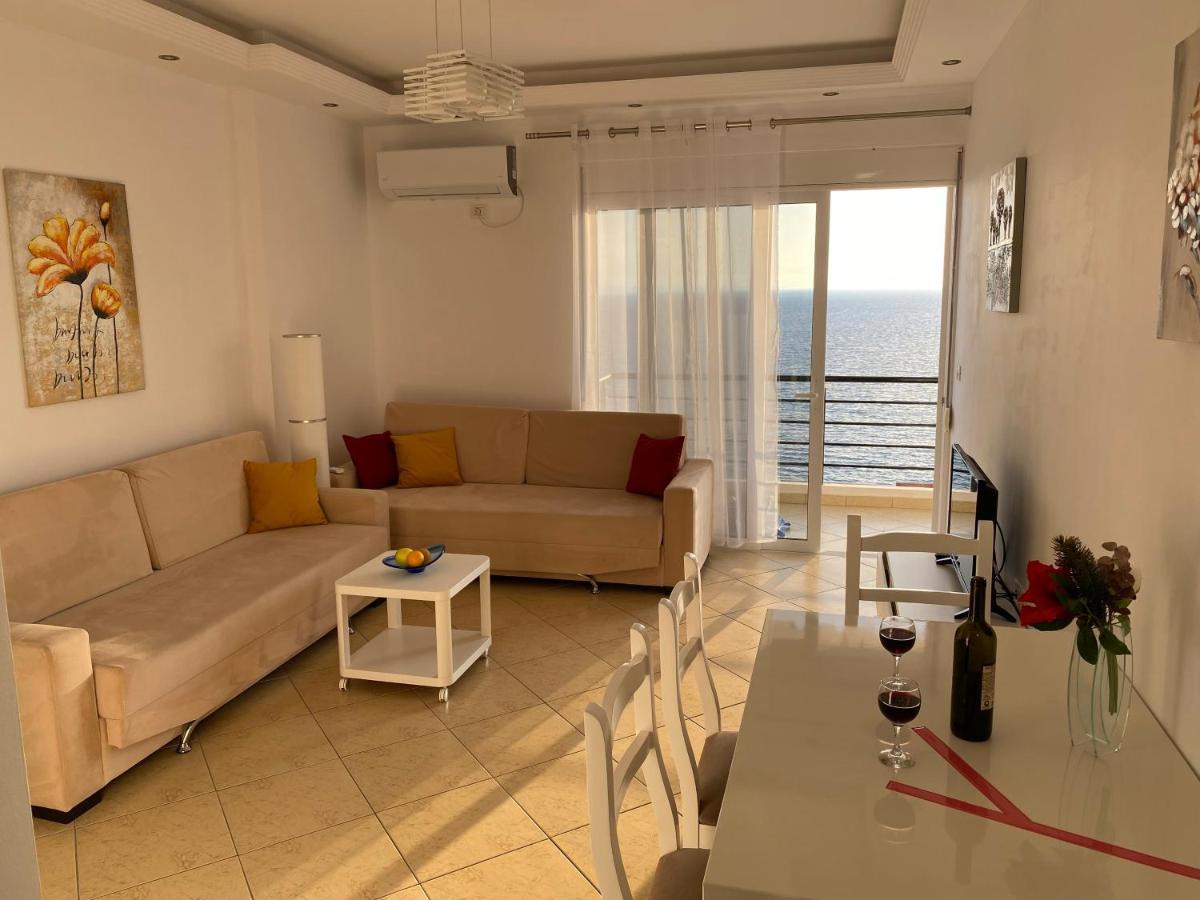 Apartment With Huge Sea View Balcony Sarandë エクステリア 写真