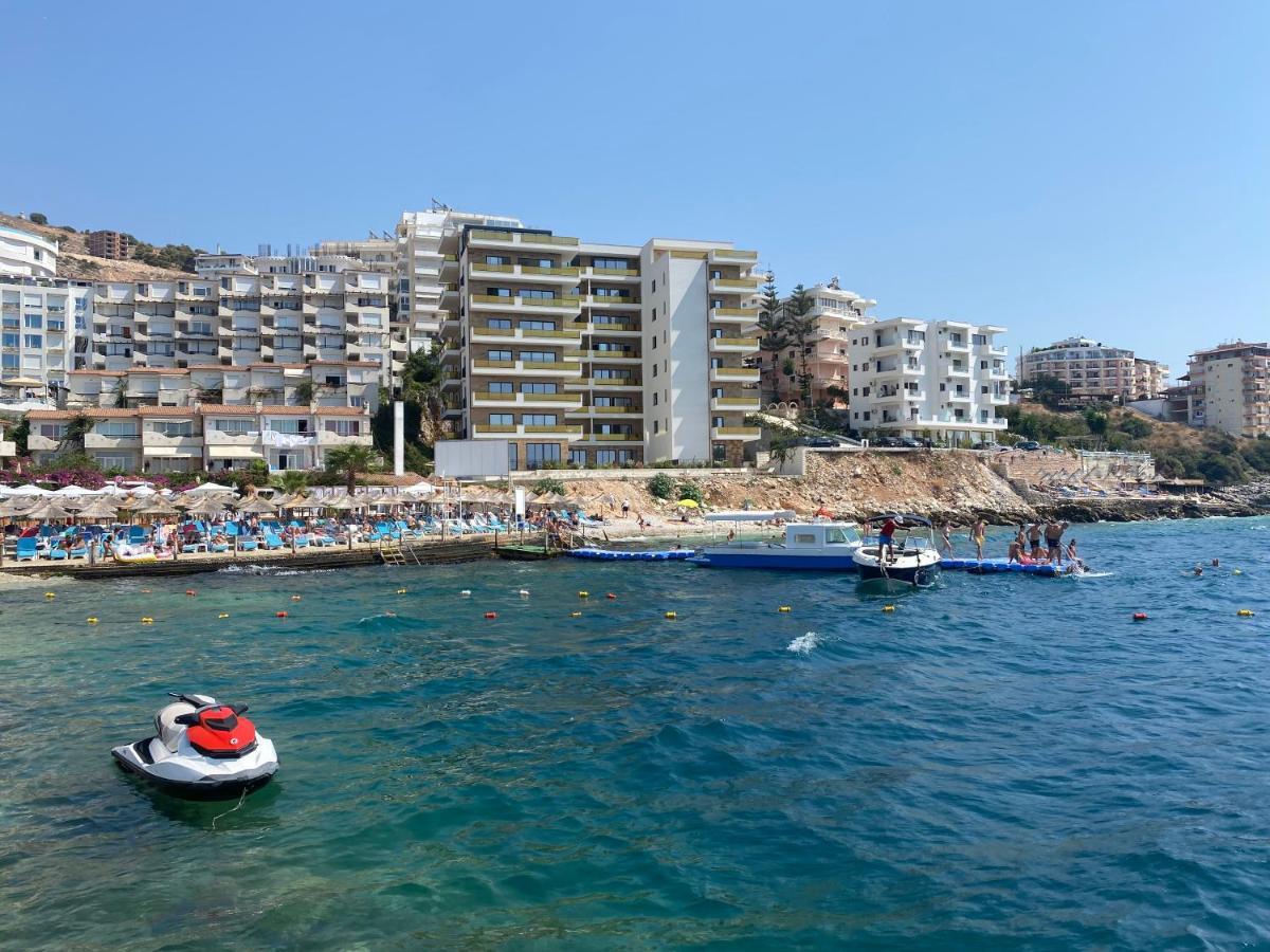 Apartment With Huge Sea View Balcony Sarandë エクステリア 写真