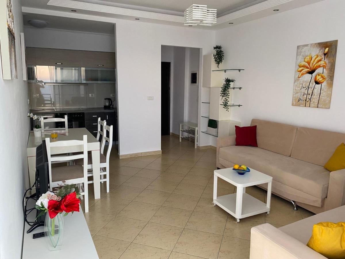 Apartment With Huge Sea View Balcony Sarandë エクステリア 写真