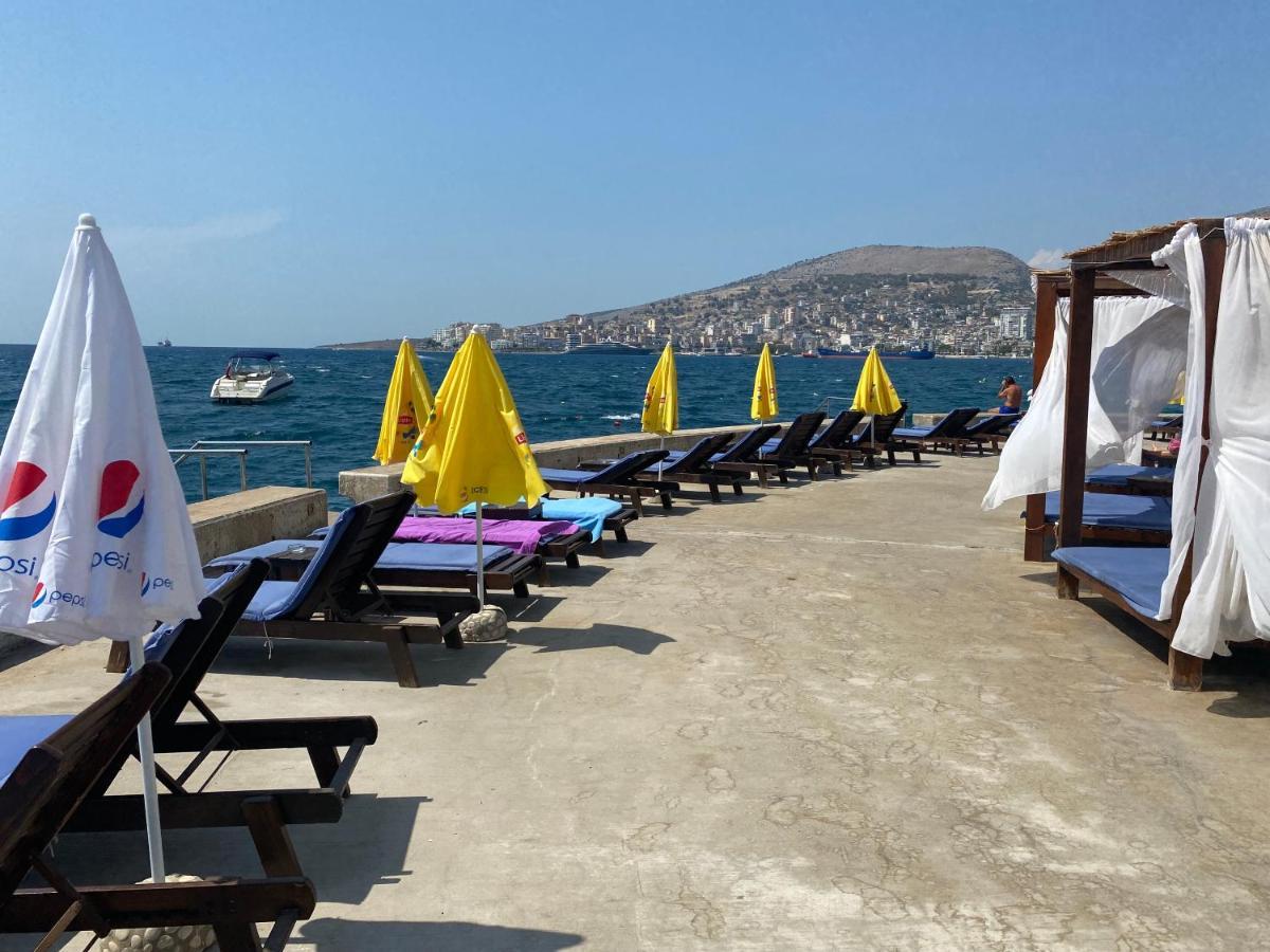 Apartment With Huge Sea View Balcony Sarandë エクステリア 写真